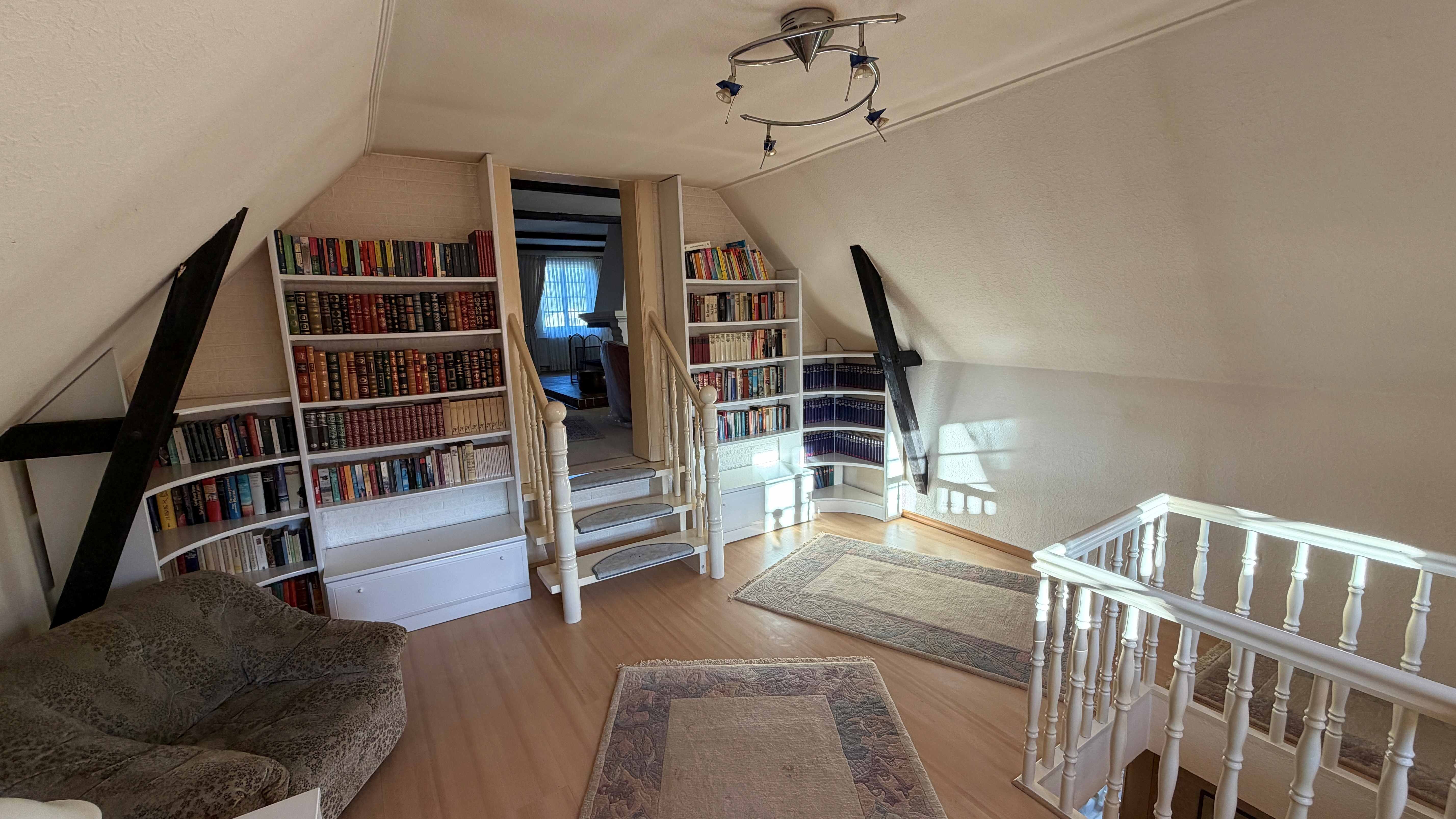 Flur - Büro - Galerie OG