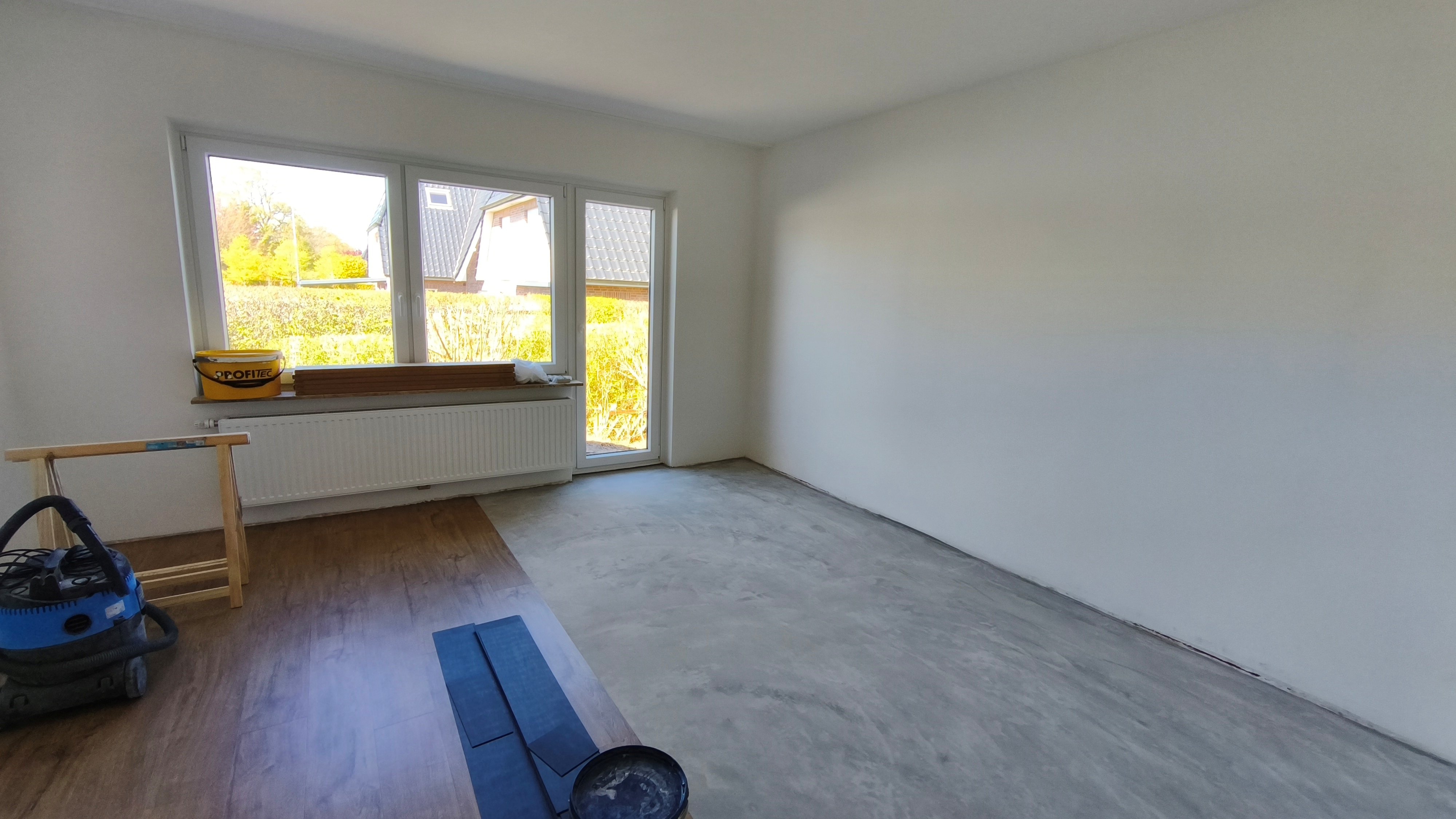 Wohn- und Schlafzimmer (2)