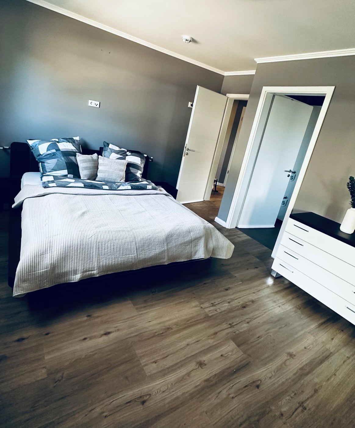 Schlafzimmer (2)
