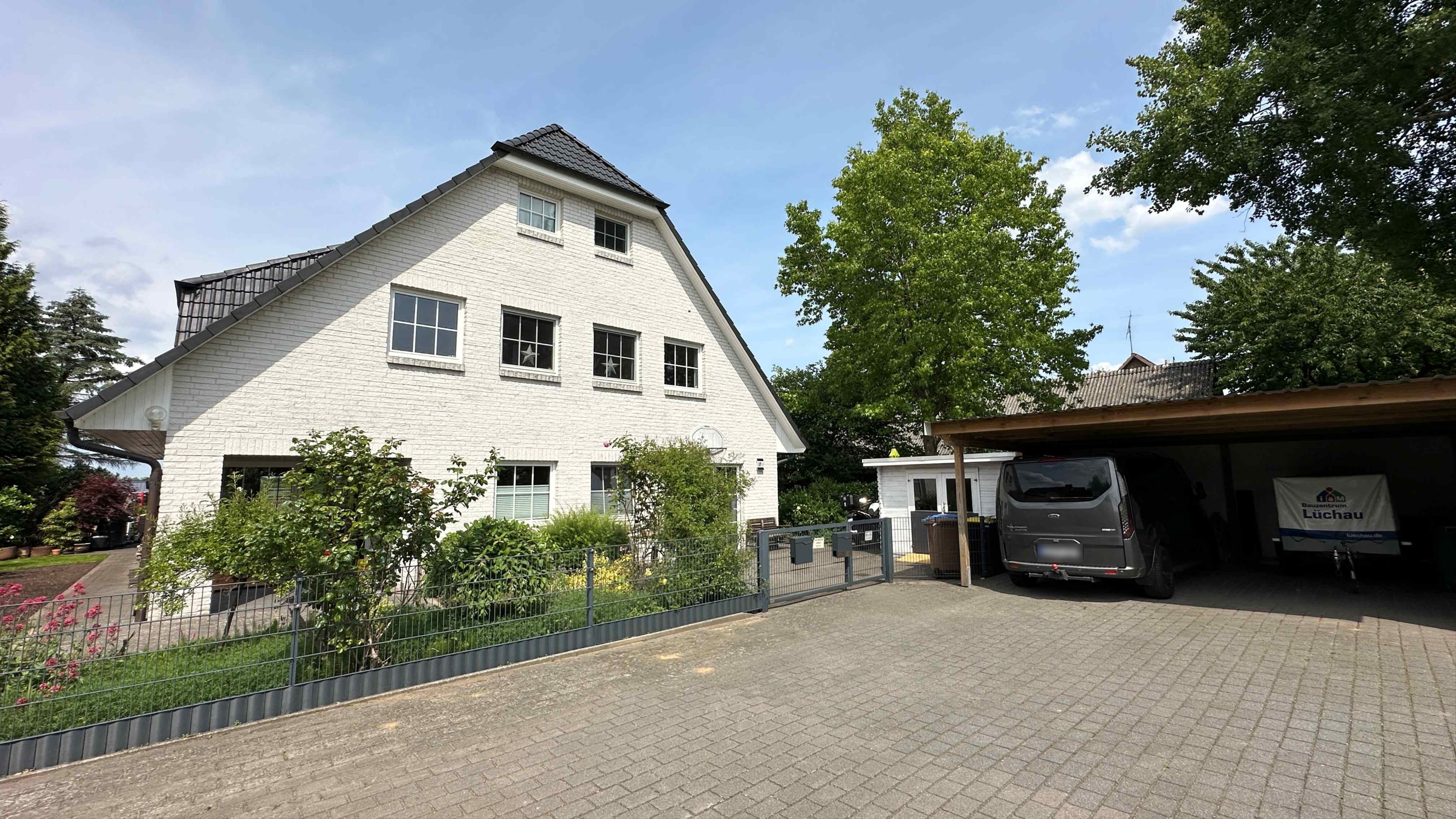 Außenstellplätze u. Doppelcarport