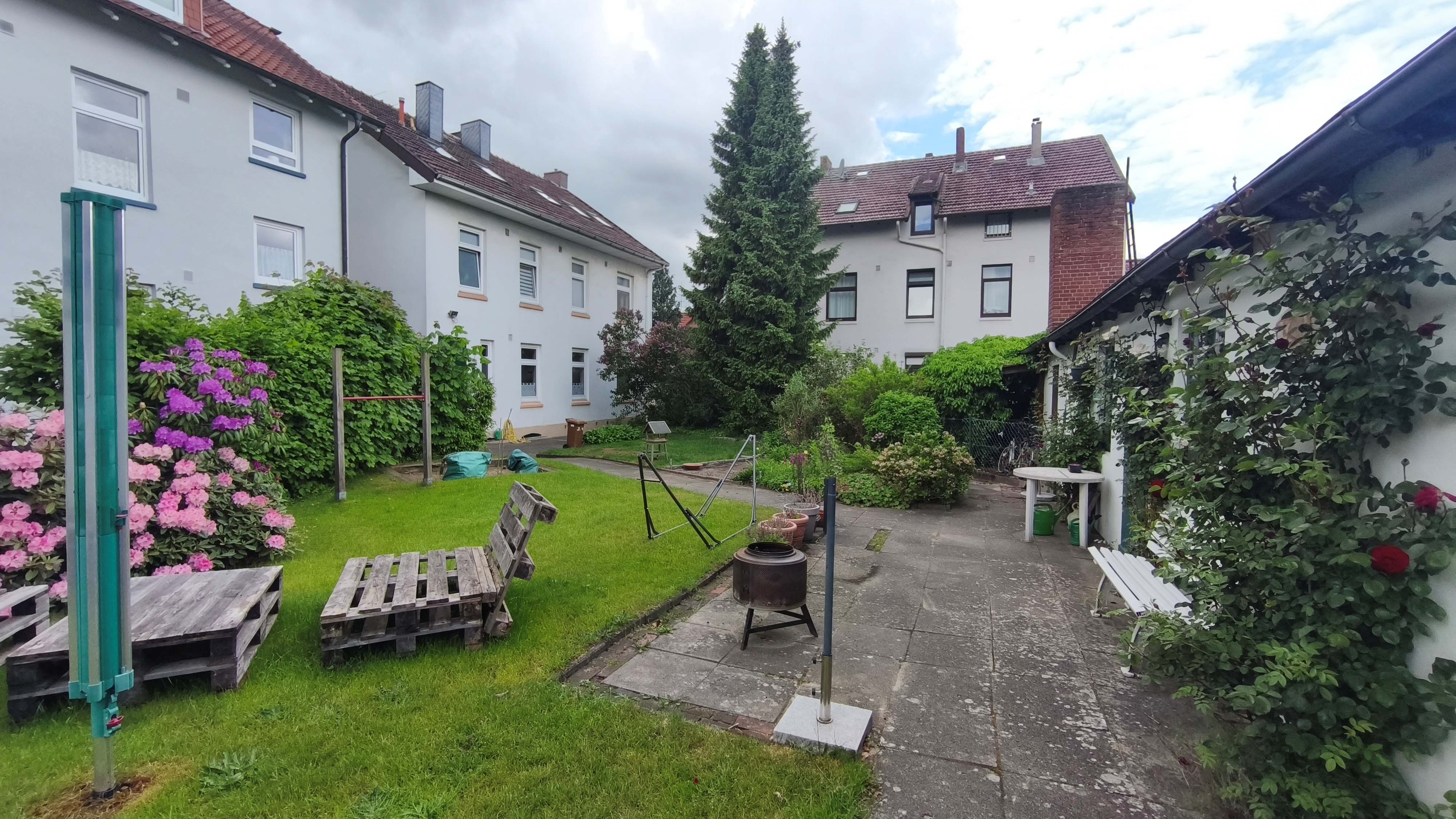 Gemeinschaftsgarten - Haushinteransicht