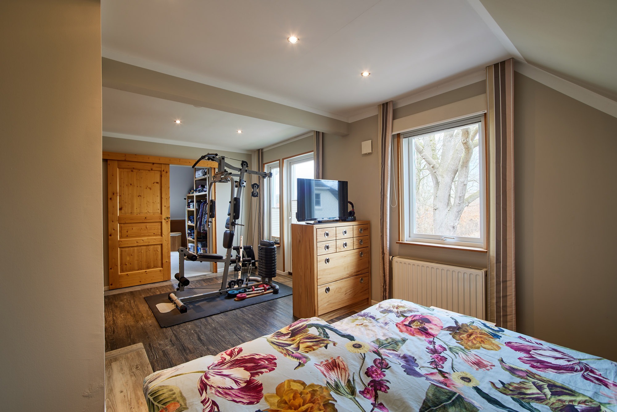 Schlafzimmer (2)