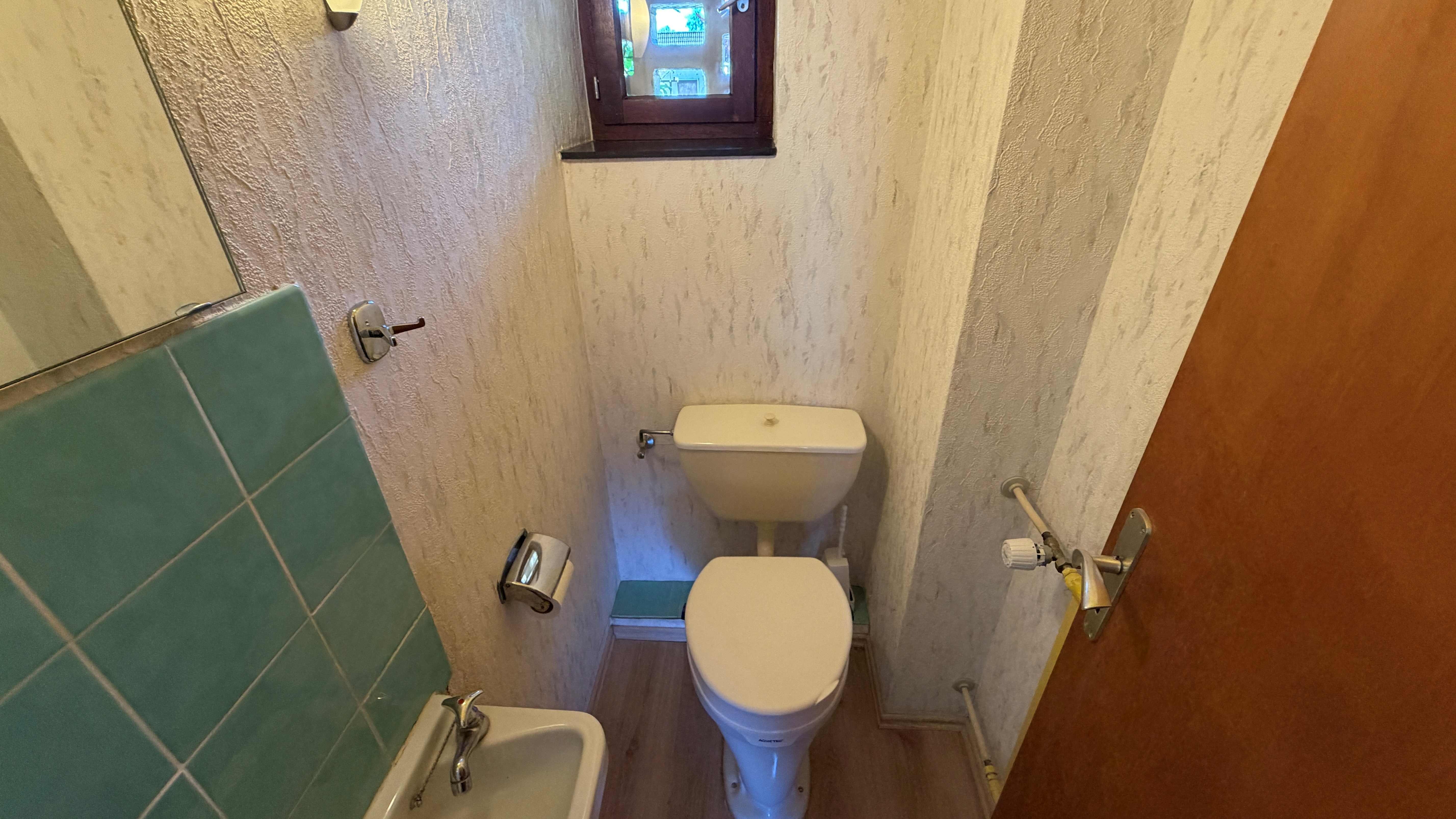Gäste-WC EG