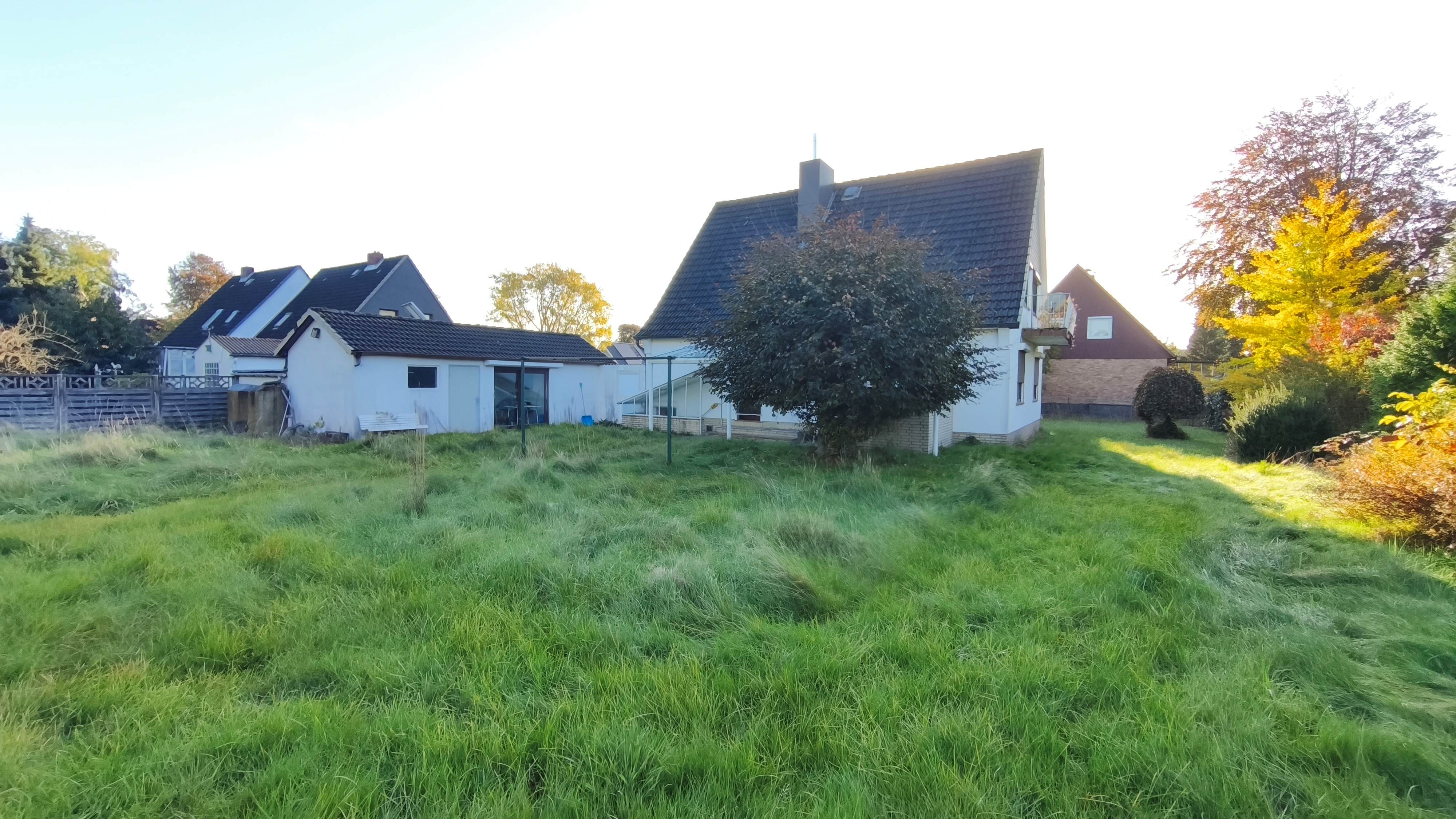 Garten und Hinteransicht