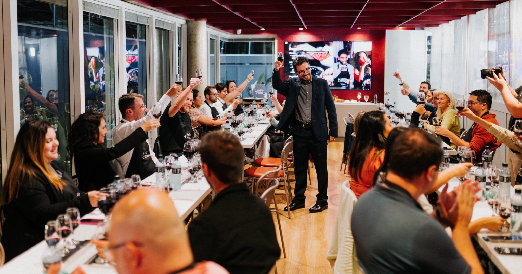 Eventos Corporativos em São Paulo: Como a Vinho Tinta redefine conexão e engajamento 