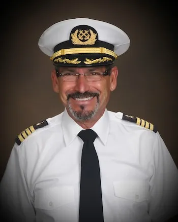 In this special issue of Marinalife, we'd like to present three of our Marinalife Veterans - here are their port personalities.