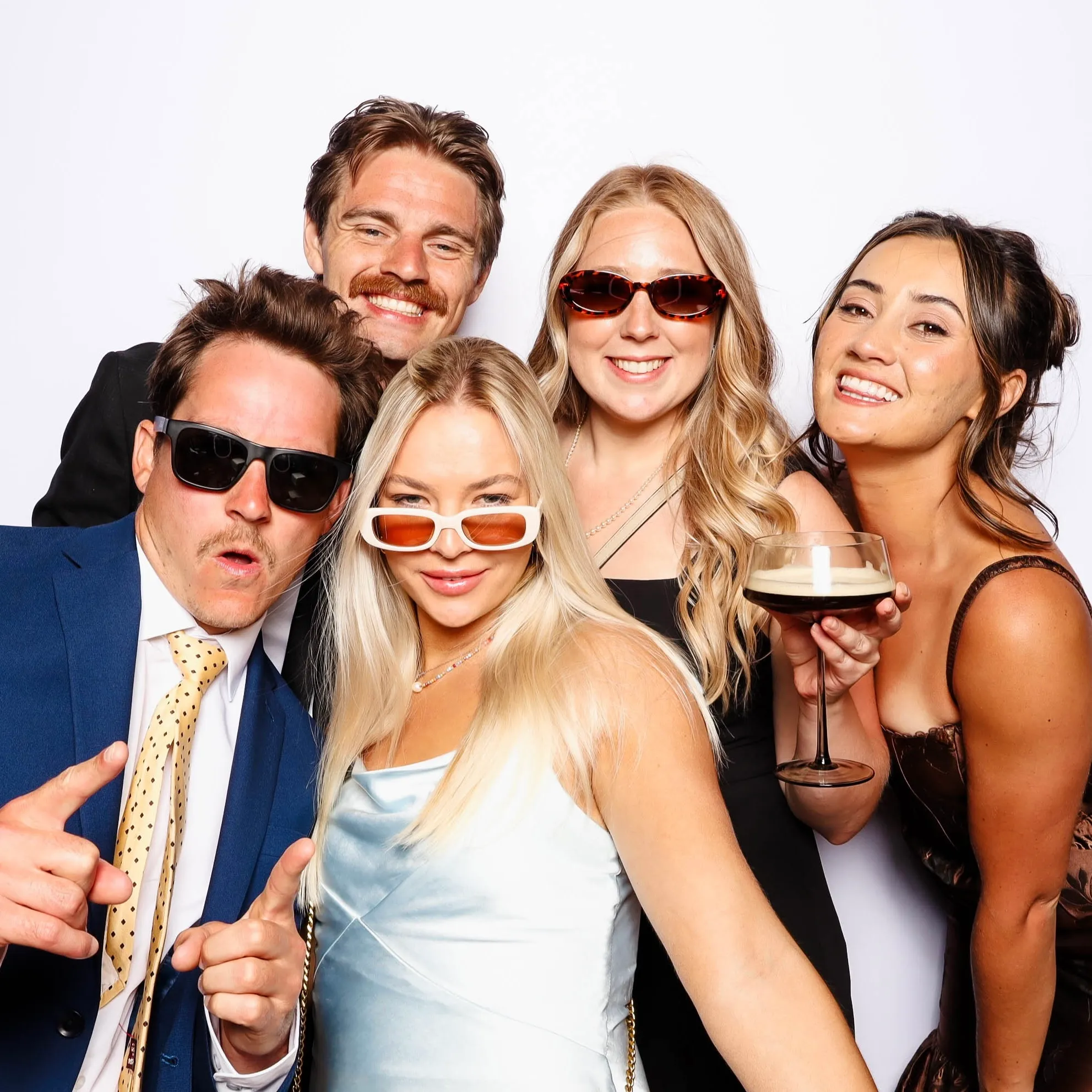 Group photo at a wedding with the studio booth rental in Bend, Oregon