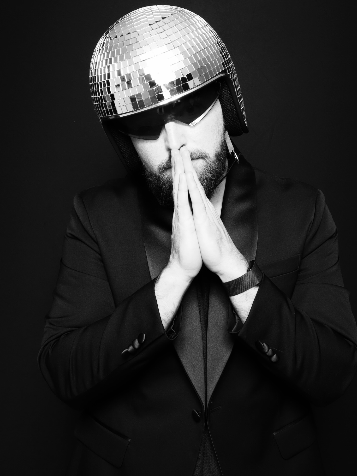 Noir Booth upgrade for glam photo booth rental with black backdrop in Portland Oregon