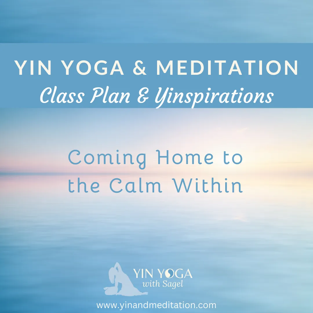 a calm blue ocean with a blue and pink sunset