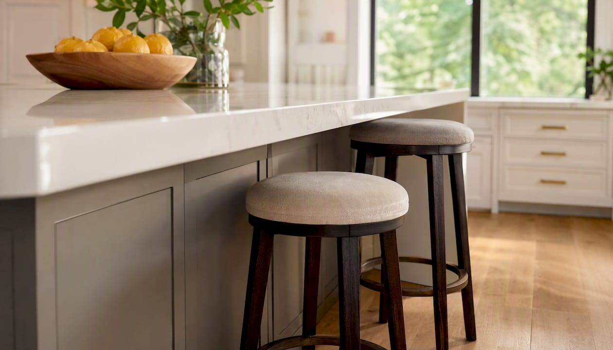 Kitchen island seating overhang with stools