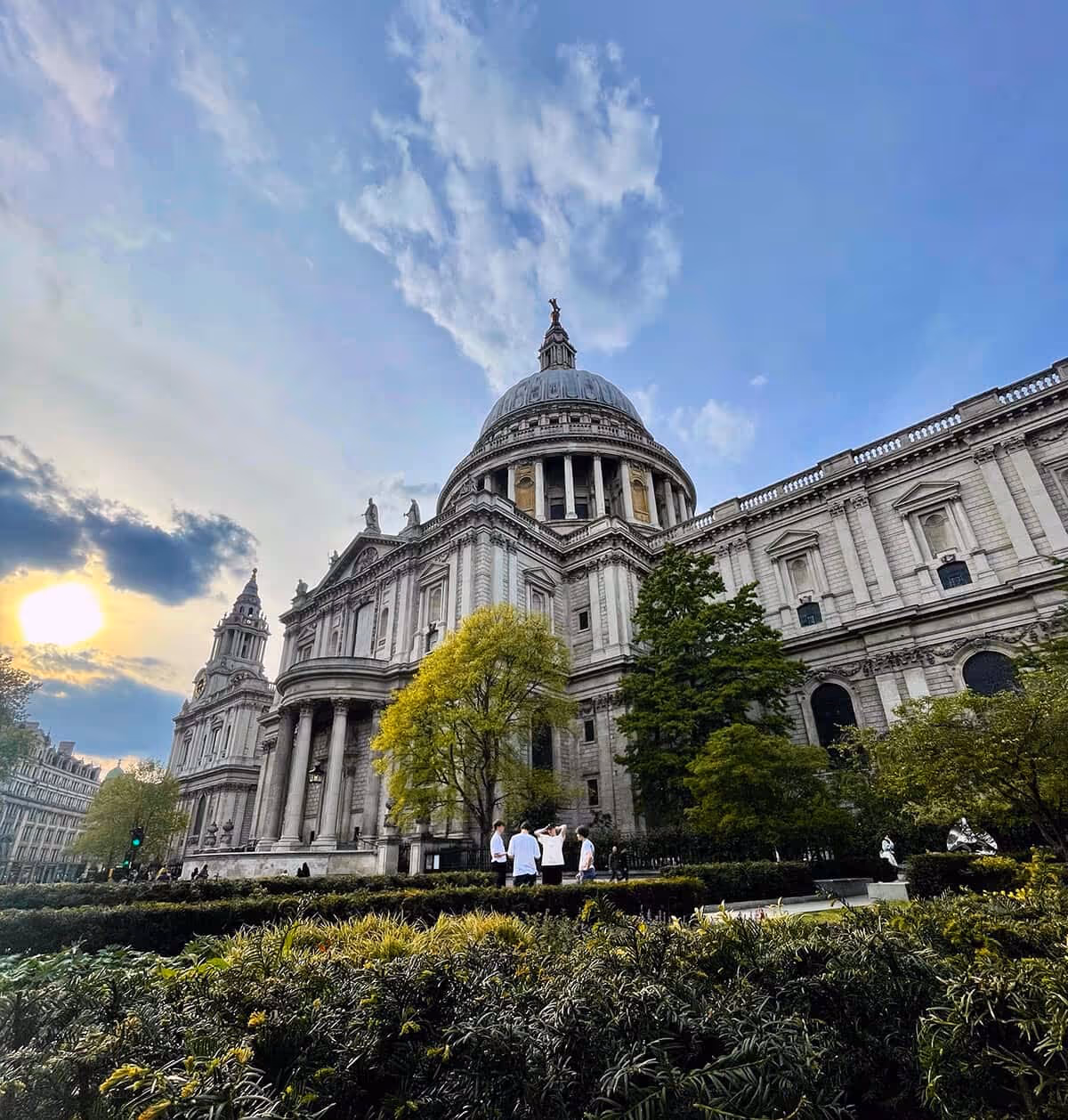Saint Paul Cathedral on a sunny day of May in London - DayIn Guided Tours