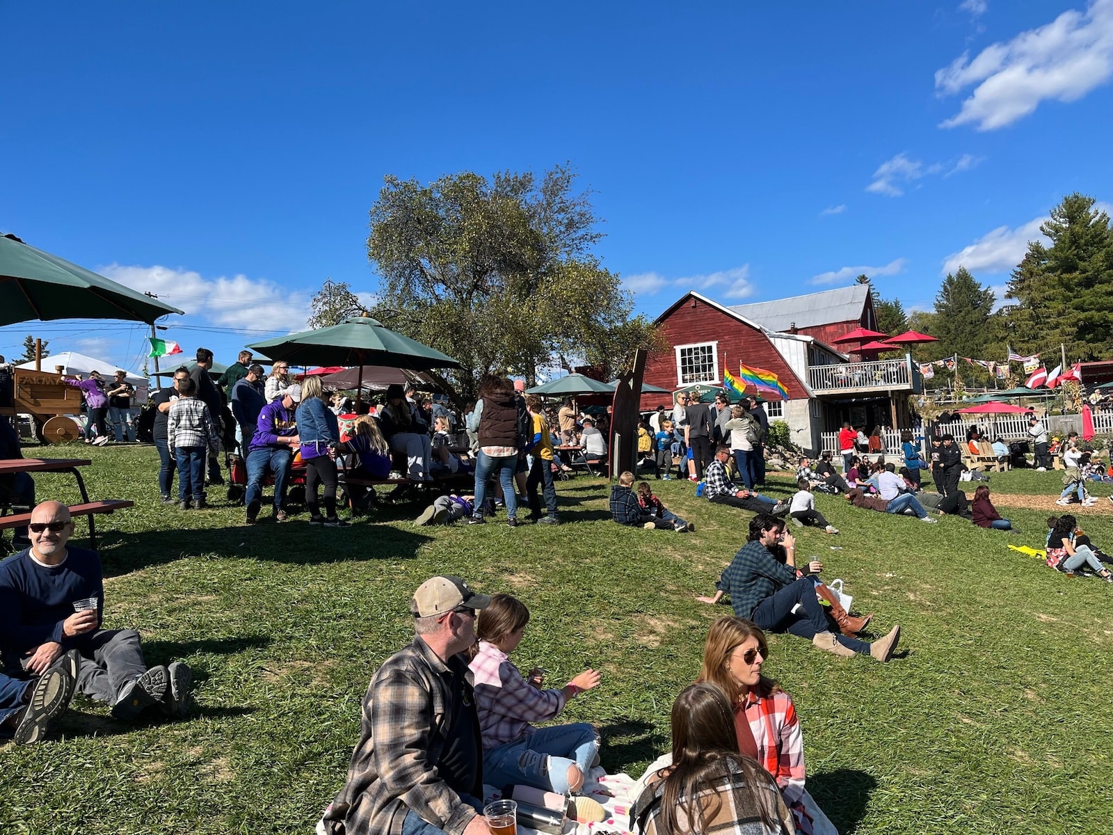 Family apple picking at Apple Dave's in Warwick New York
