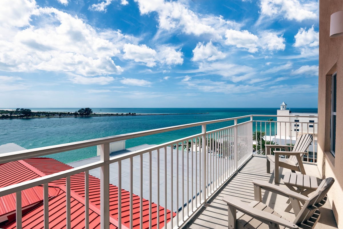 Hampton Inn & Suites Clearwater Beach Completes Renovation