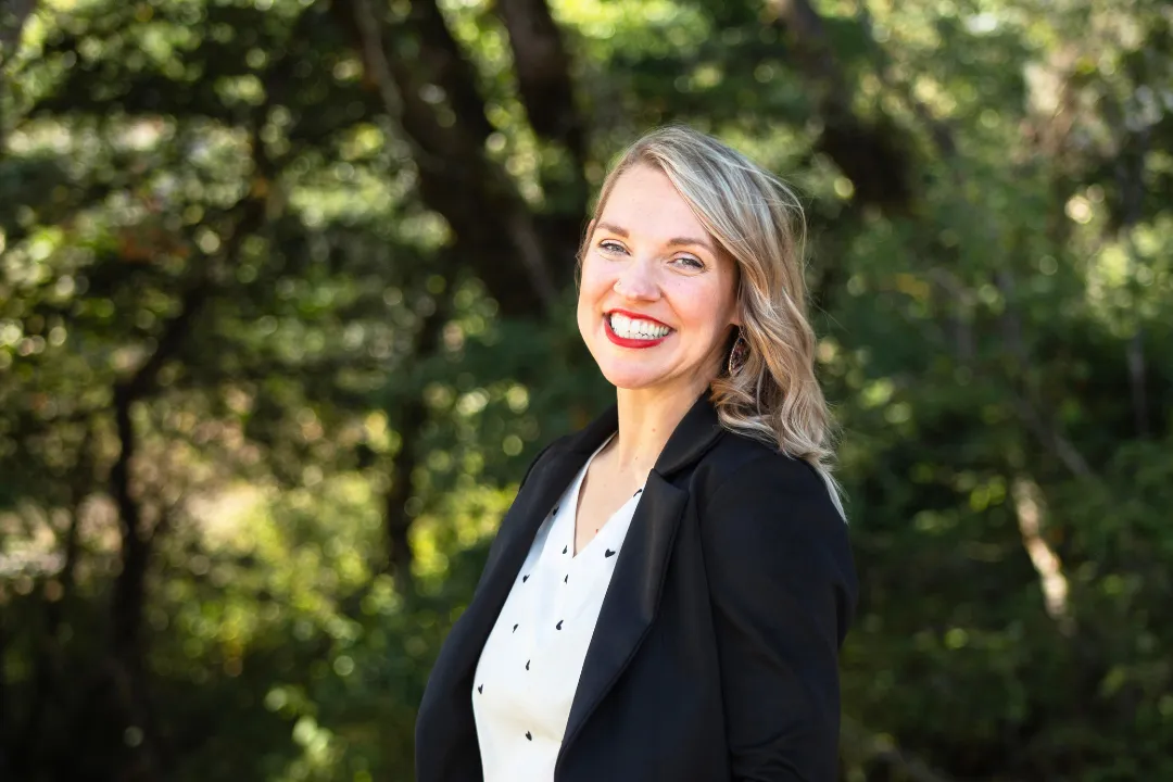 Aubrie Crowe - Associate Pastor