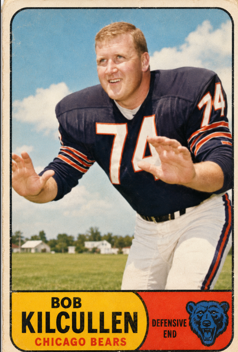 The trading card for Chicago Bears defensive end Bob Kilcullen shows him in his football uniform.