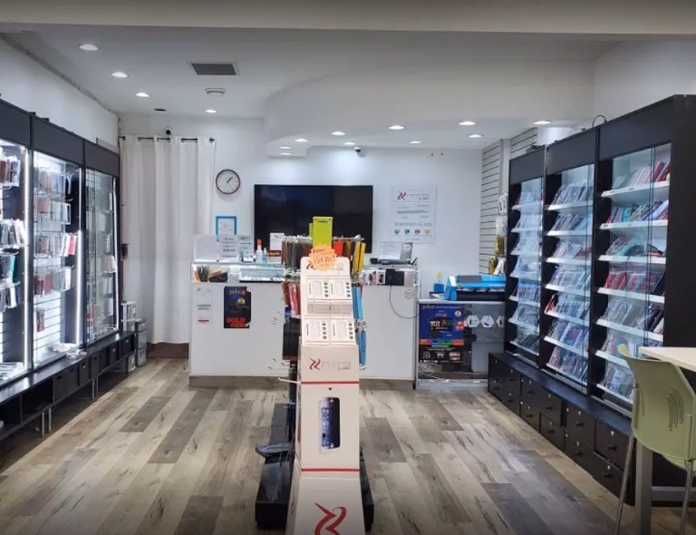 Cellfixx store in Downtown Vancouver