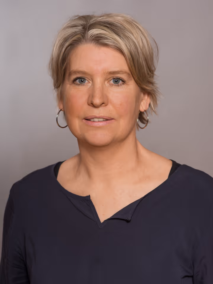 Dr. Yasmin Dulkys