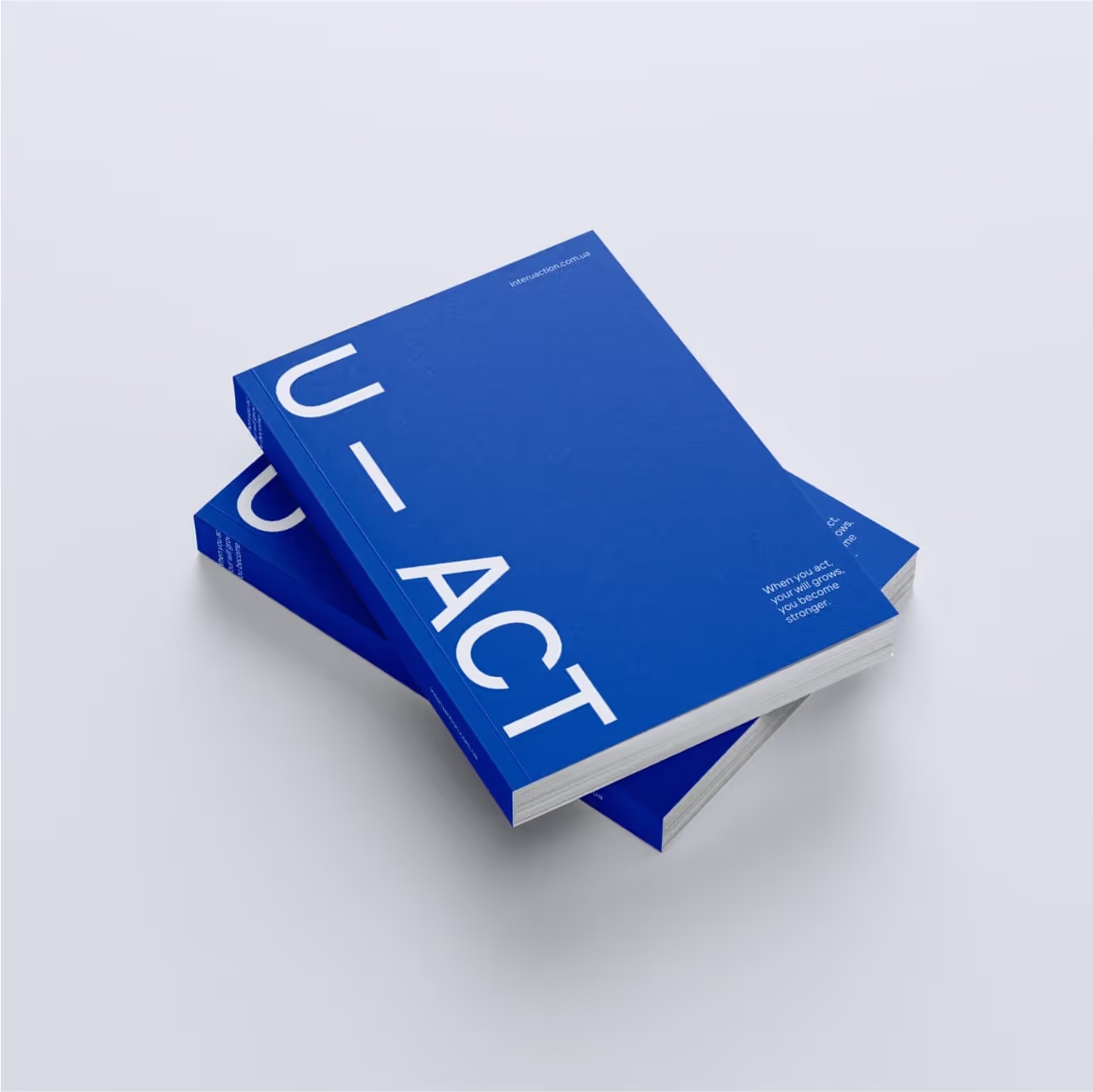 Сині блокноти з гаслом U — Act