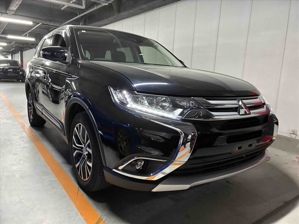 2017 MITSUBISHI OUTLANDER G  4WD
