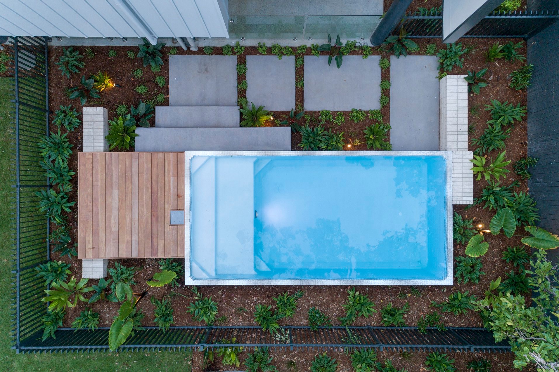 Plungie Max - Semi Inground Pool