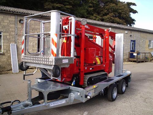 Dieplader GX met hoogtewerker geladen modellen GH GP GX met achterklep of skids van Ifor Williams Trailers