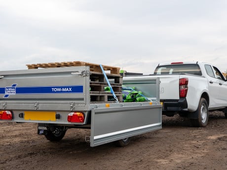 Dropsides - 450mm high and 1.5mm thick (2.0mm thick side panels on the Tow-Max Pro trailers) galvanised steel dropsides are fitted as standard, and offer exceptional strength, durability and corrosion resistance.