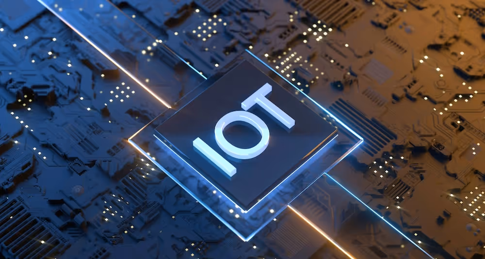 Illustration 3D d'une puce lumineuse avec le texte « IOT » sur un fond de carte de circuit imprimé.