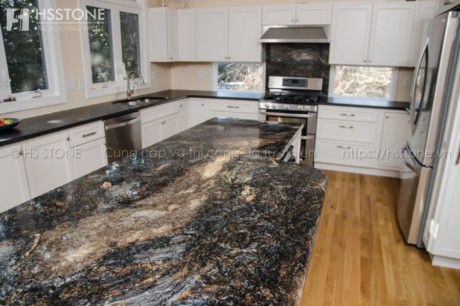 bếp ốp đá sang trọng