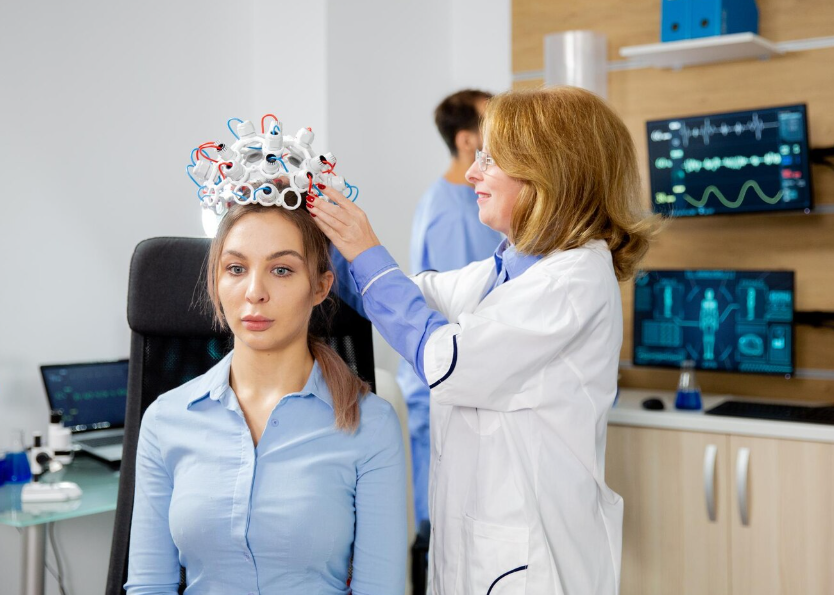 Afbeelding met overdekt, persoon, muur, kledingDoor AI gegenereerde inhoud is mogelijk onjuist.