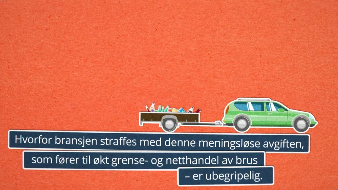 Digital cut-out-figur peker på brusflaske – still fra animasjonsfilm for Bryggeri- og drikkevareforeningen