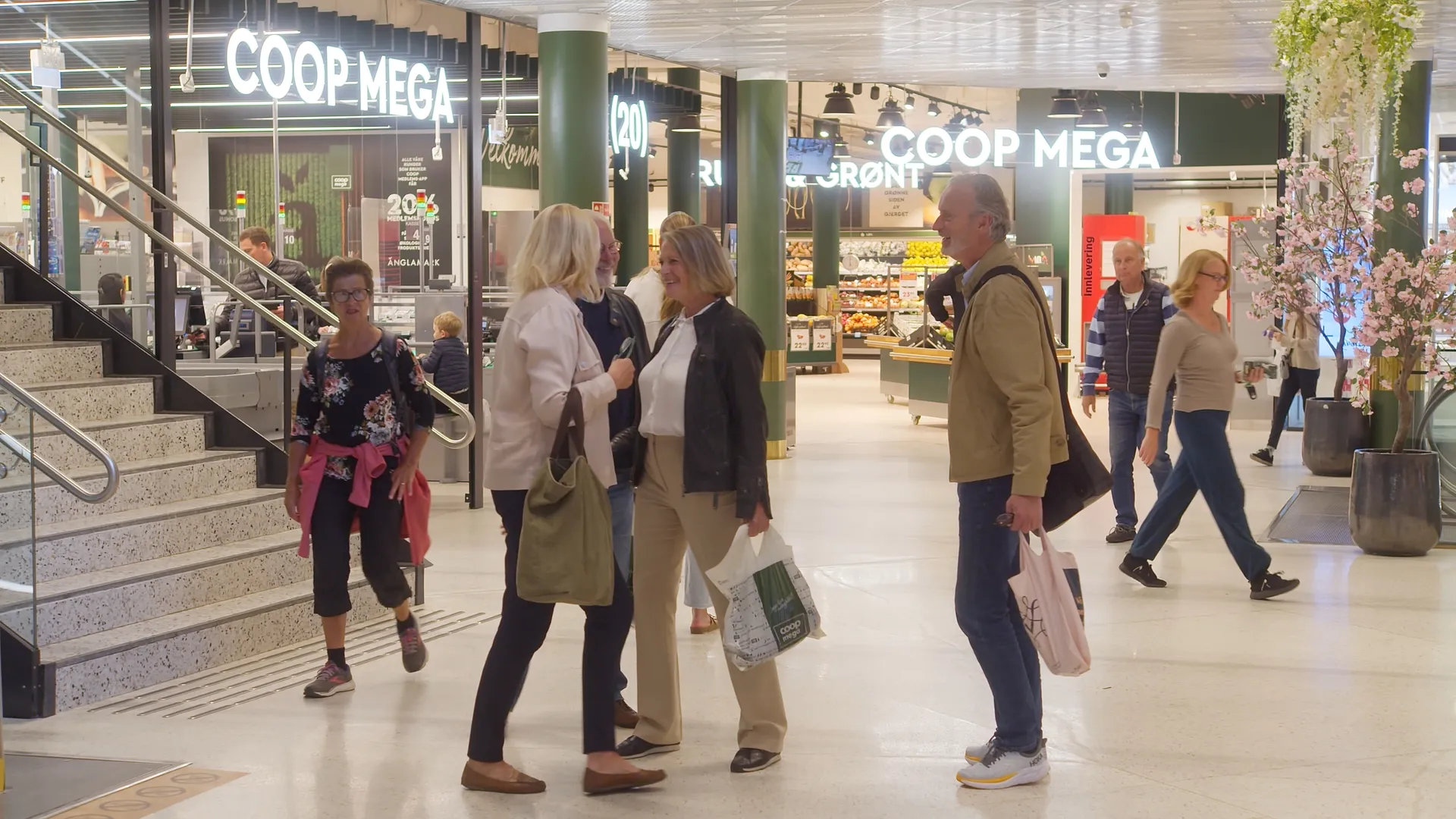 Hverdagsglede og fellesskap – still fra Røa X reklamefilm