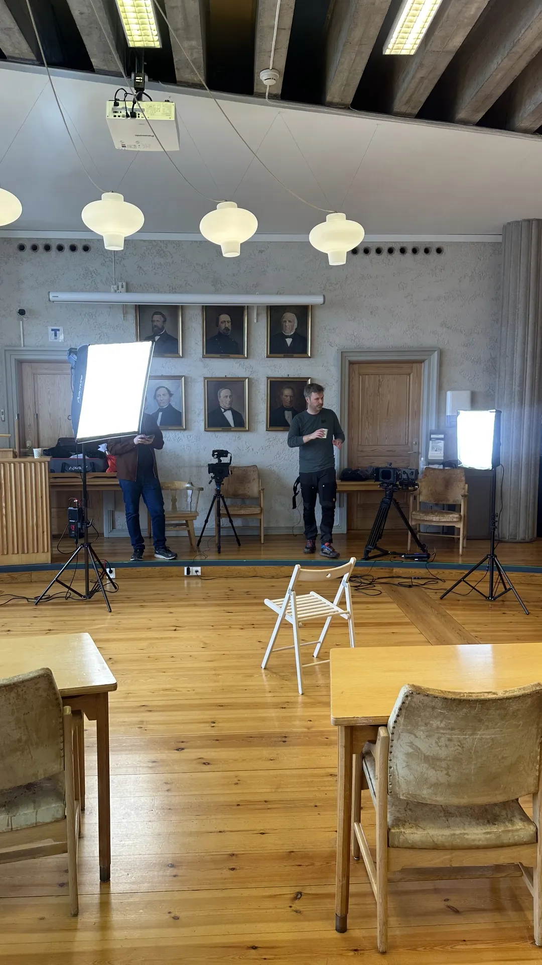 Intervju i kommunestyresalen i Elverum – dokumentarfilm for KS om samarbeid mellom norske og polske kommuner.