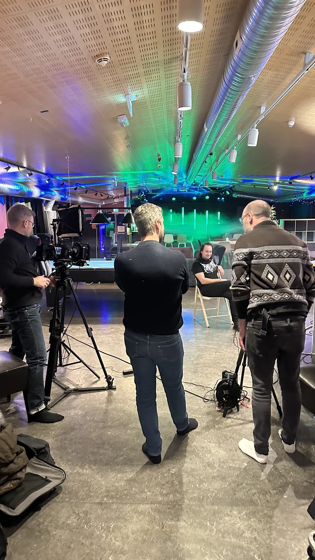 Intervjusituasjon på Huset i Alta – behind the scenes fra dokumentarfilm om KS’ lokalutviklingsprogram, produsert av Gefüh