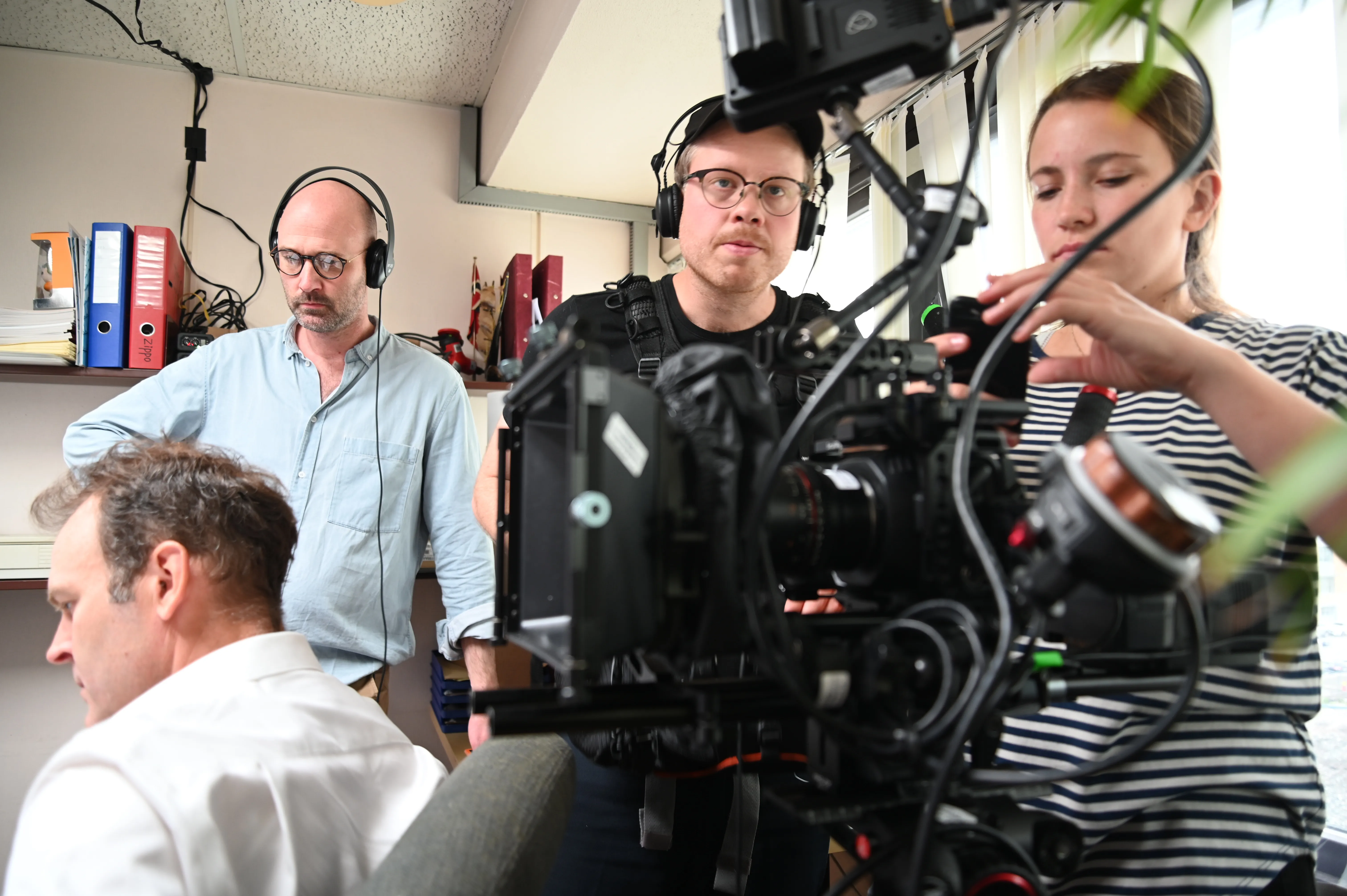 Filmcrew og skuespiller på location – bak kulissene hos Gefühl og YTF