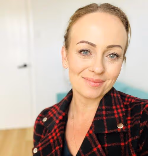 Portrait photo of Natasha Lumsden