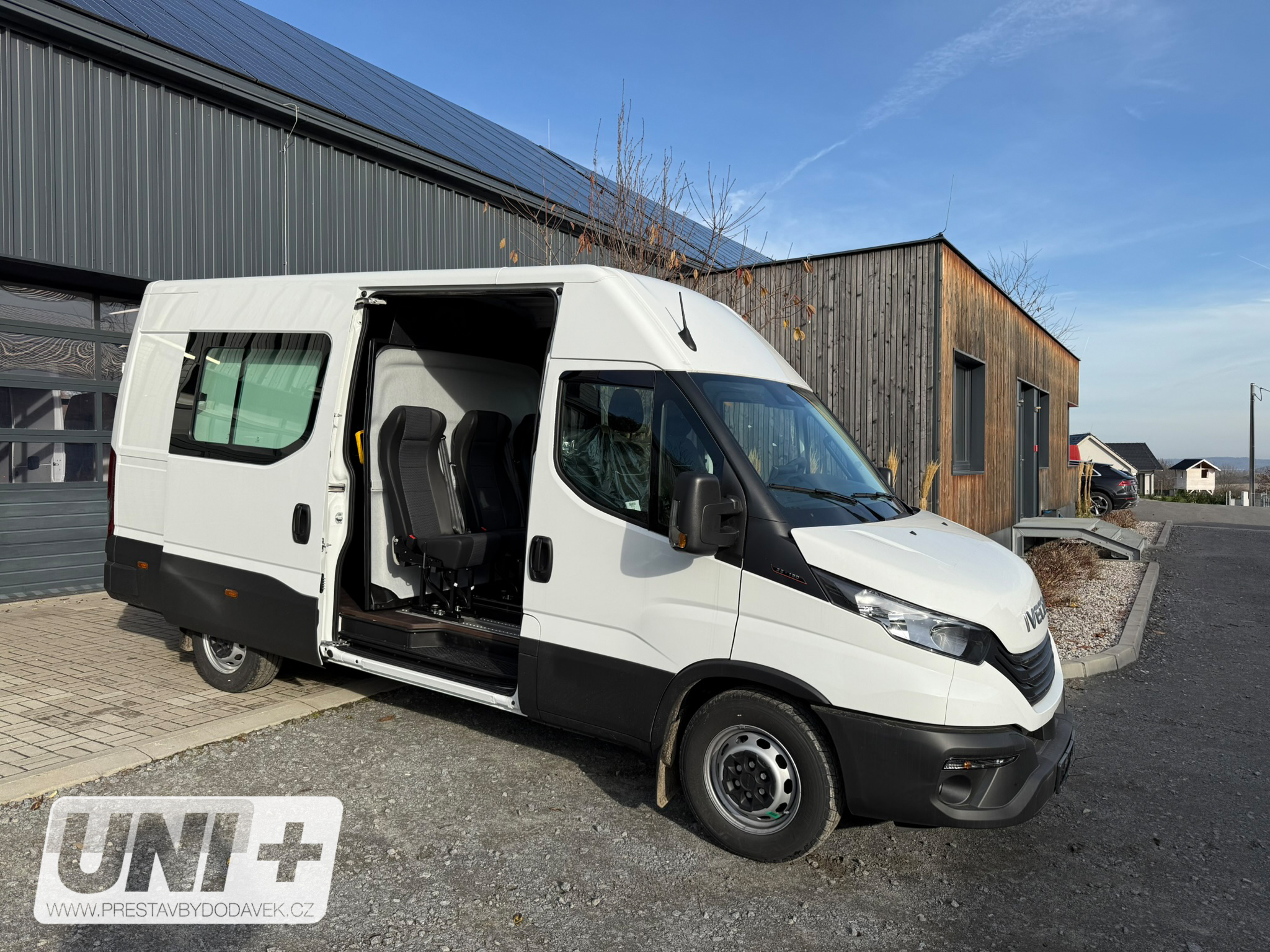 Iveco Daily 35S 12m³ - UNI+X | RAIL + posuvná dělicí stěna