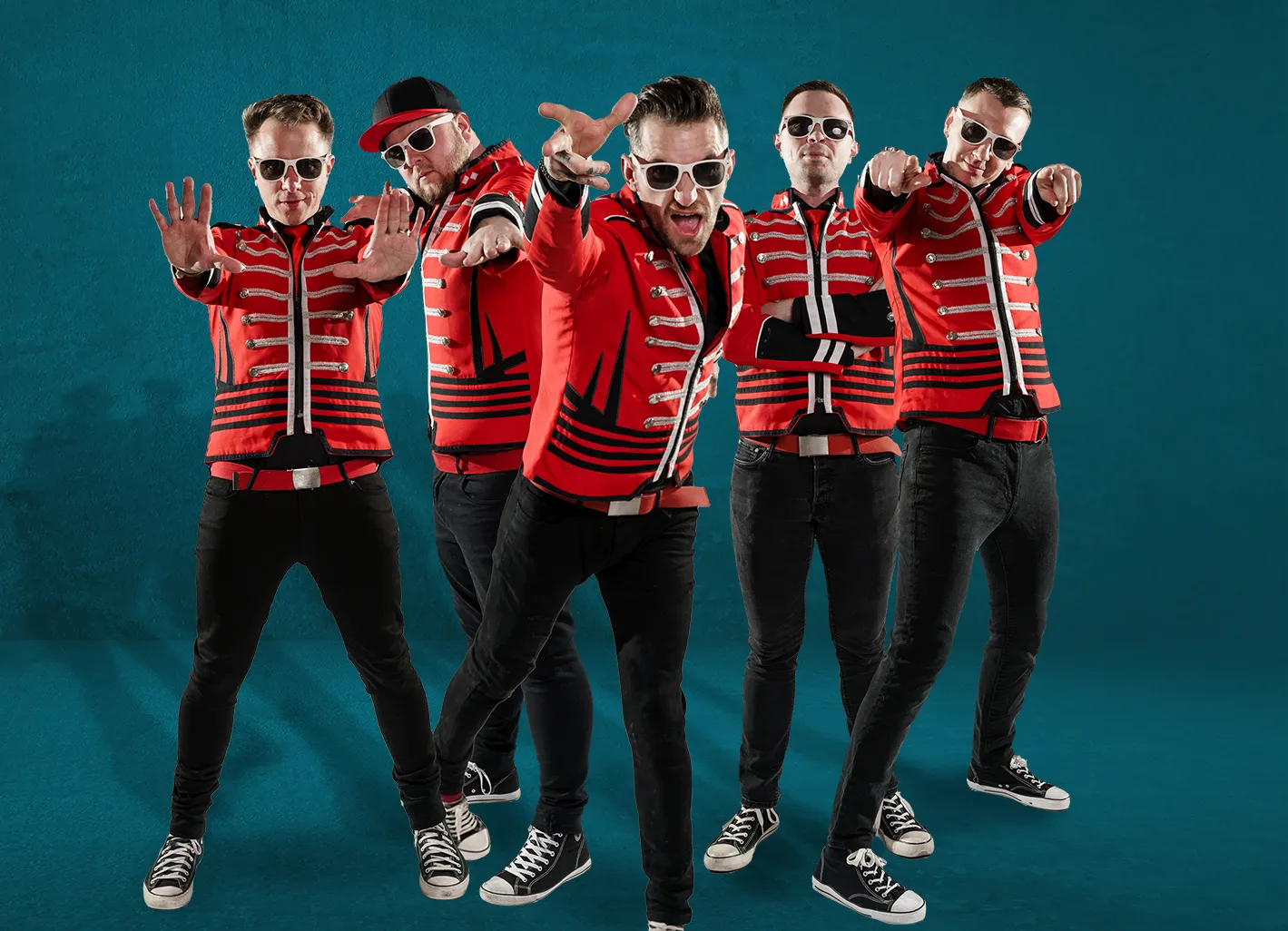 SoniQ Empires Party Band in the Velvet look