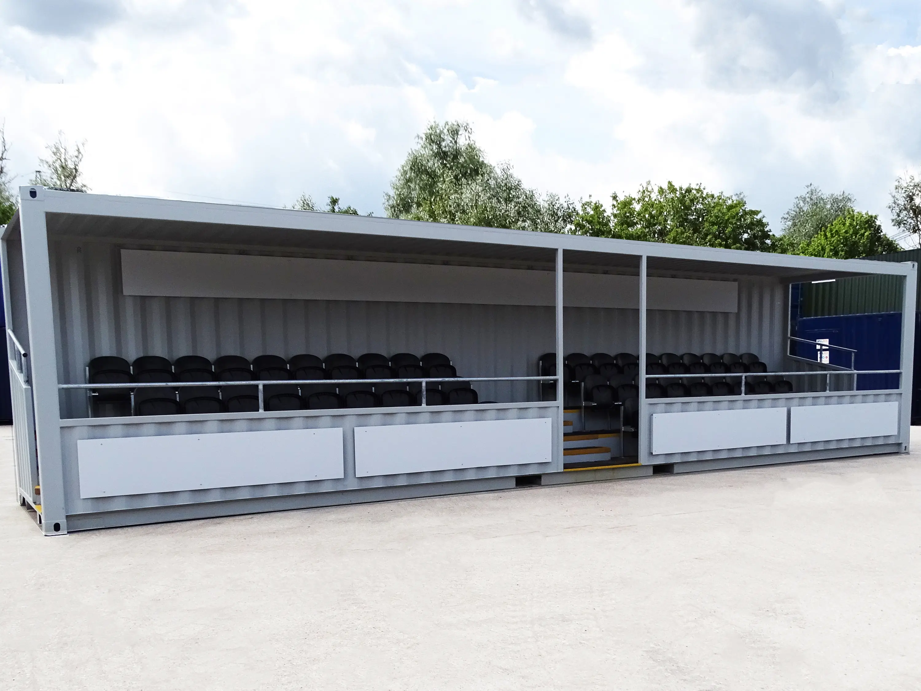 40ft Container Stand (56 seats)