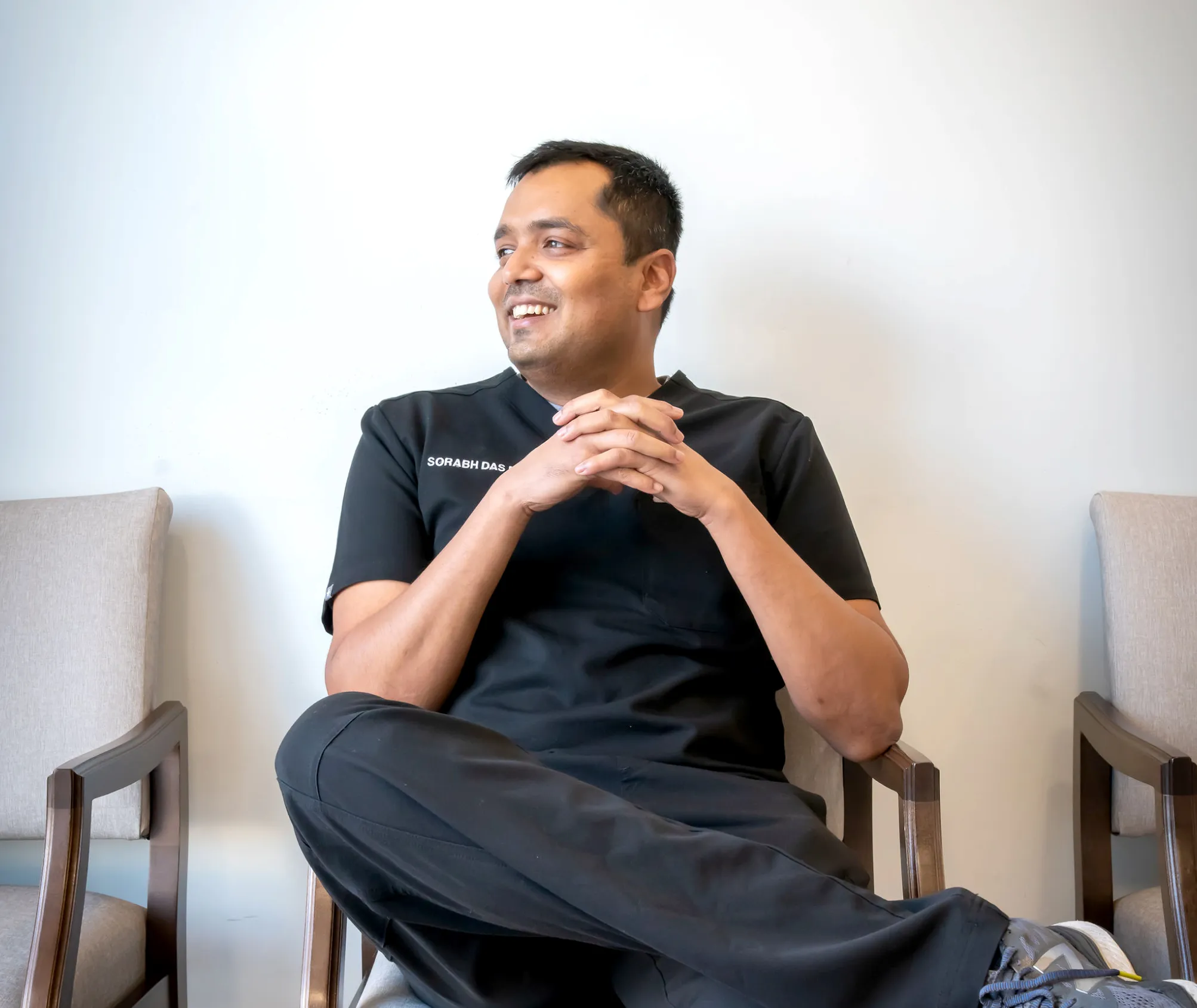 Your dentist in American Canyon, CA | Dr. Das and Dr. Singh smiling
