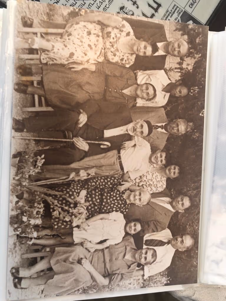 משפחתה המורחבת של סוניה בבר מצווה, 1954