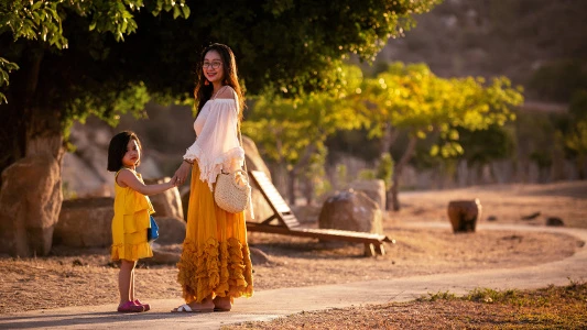 An Indian type 2 diabetic mother with her young daughter.