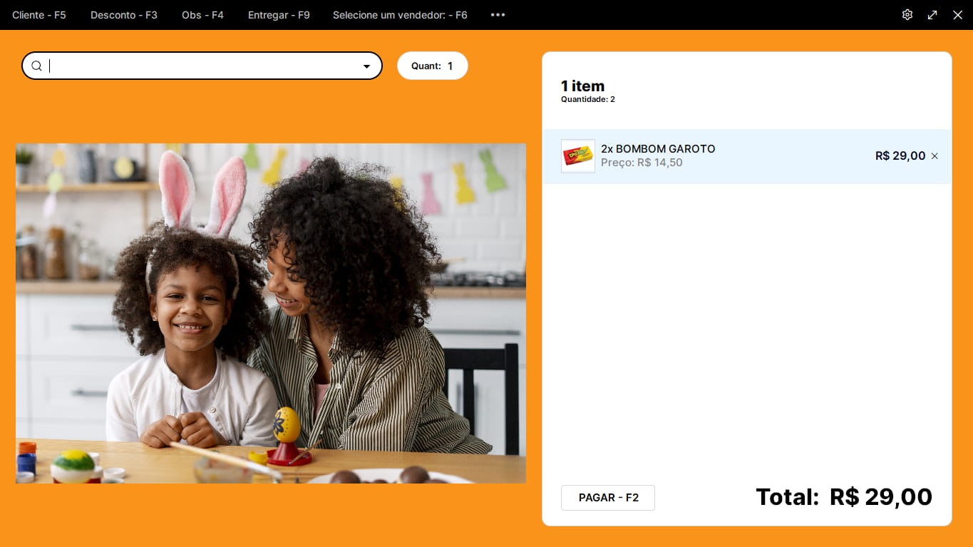 Tela de vendas do Nex com imagem de fundo contendo pessoas em frente de uma mesa com ovos decorados.