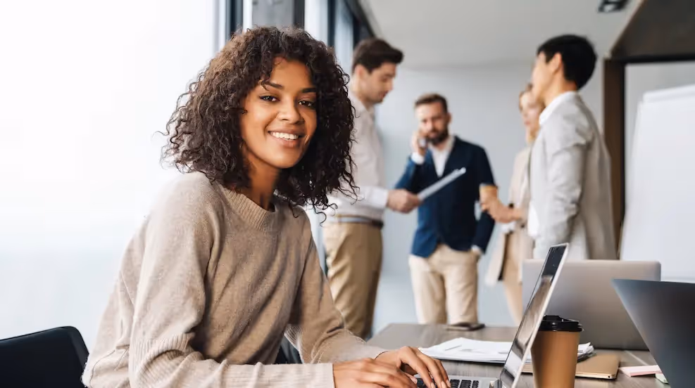 Advantages and disadvantages of a corporation