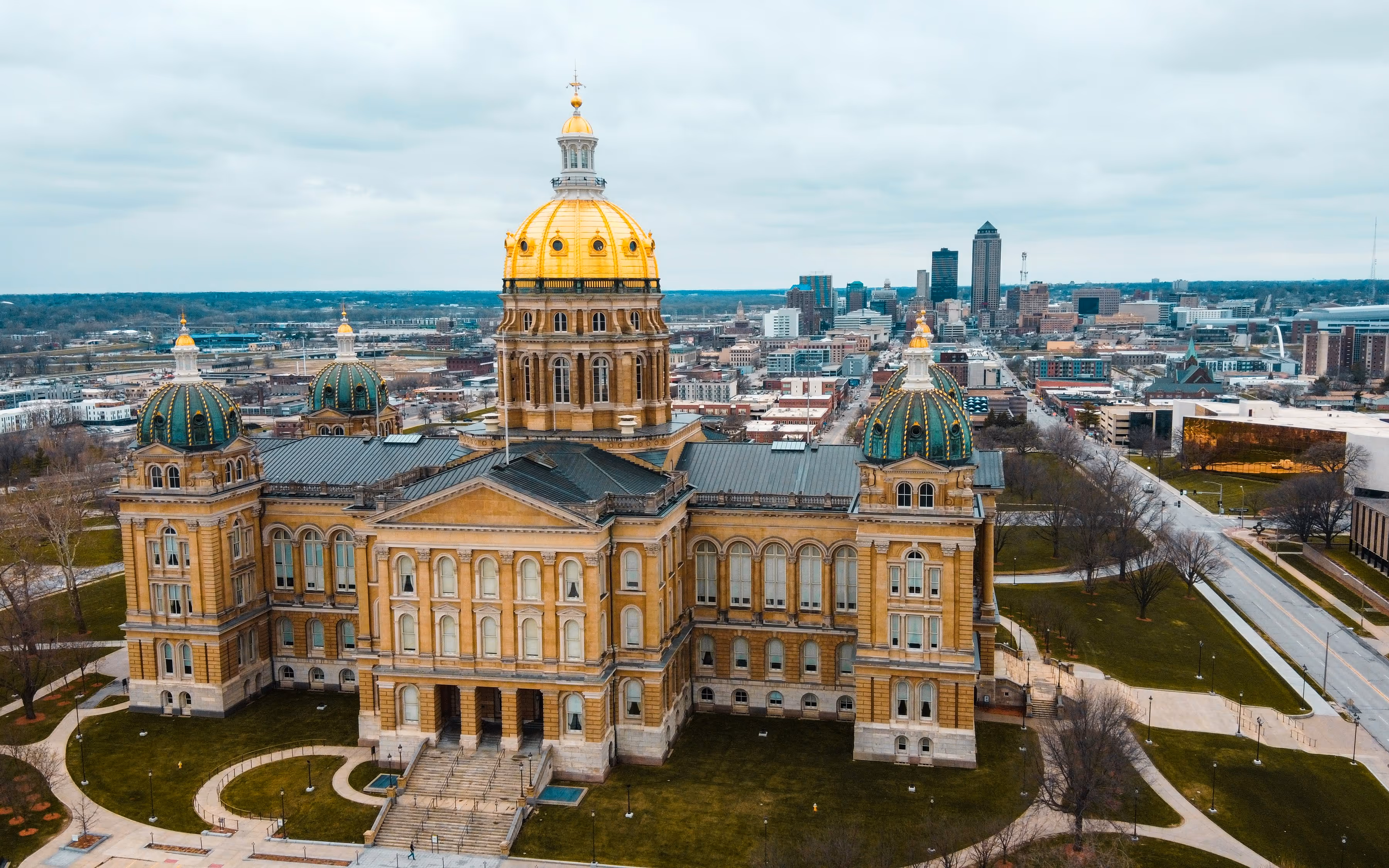 Best Ways to Renew Passport in 2025 in Iowa