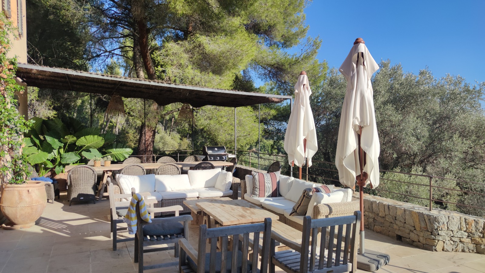 Pourquoi louer la Villa des Oliviers à Sanary ?