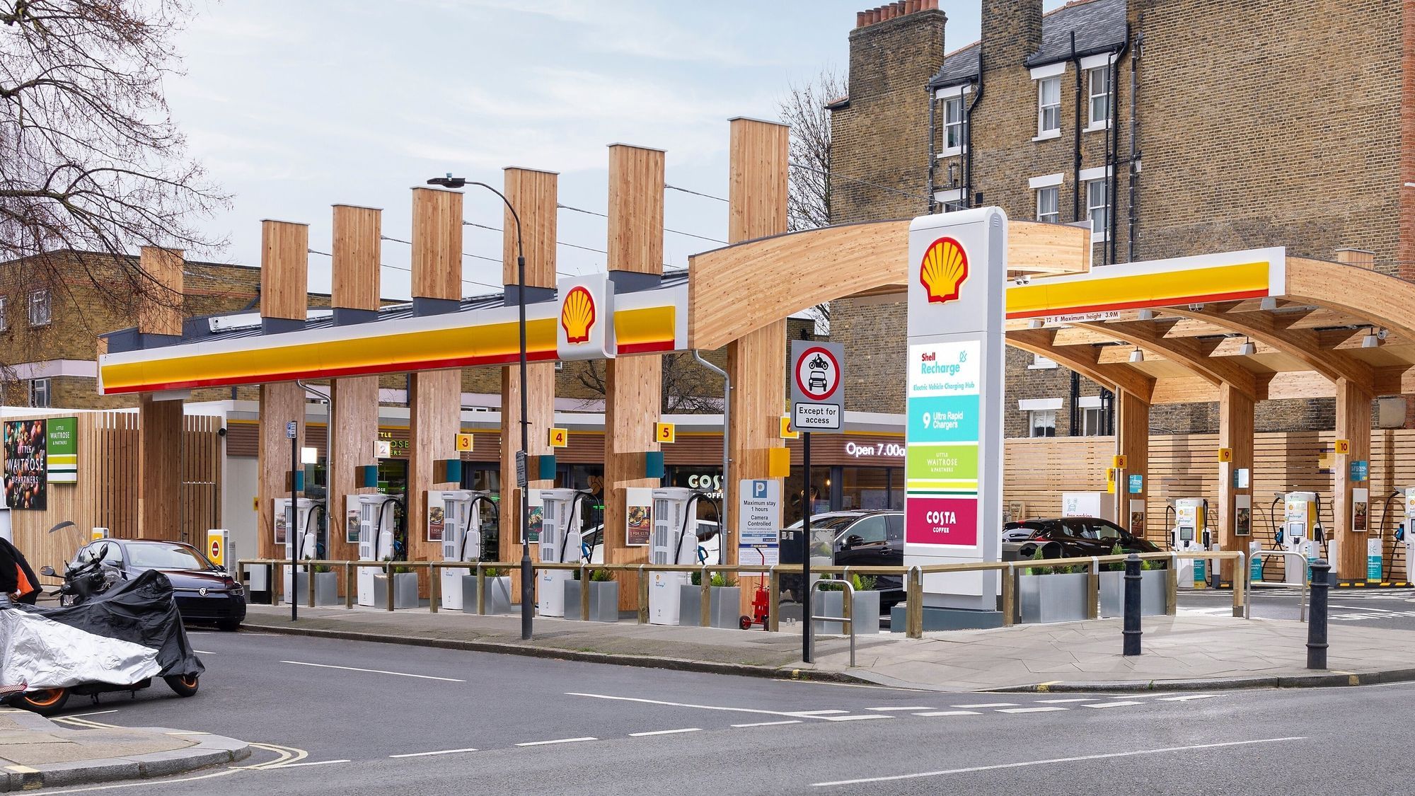 Shell Addlestone Shell Creates First EV Charging Hub
