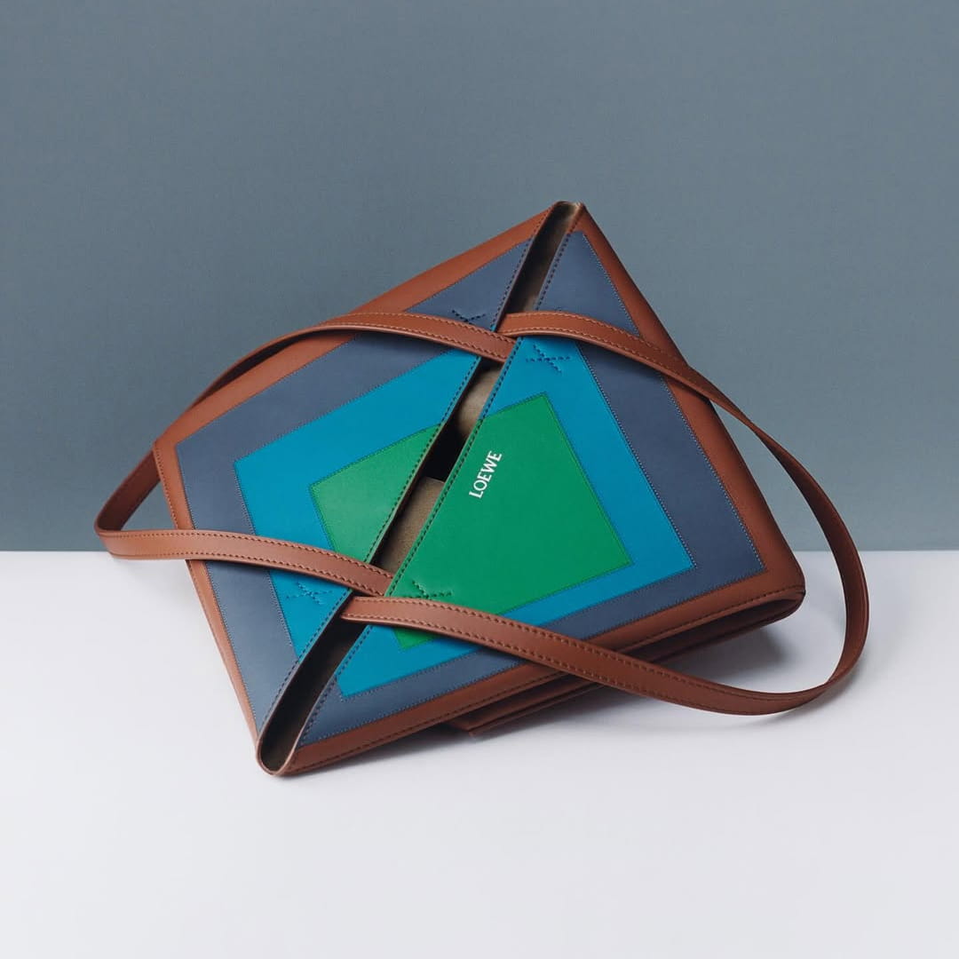 Clean Product Photography Guide: Master the Art in 2026