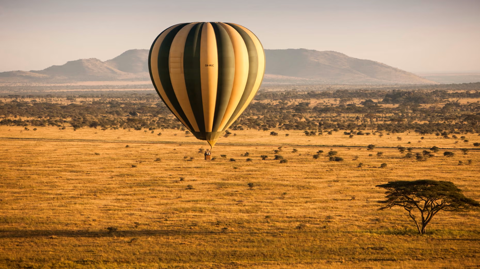 Hot air balloon serengeti