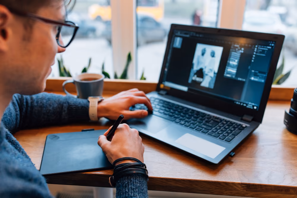 A Y-Combinator Startup Hired a $1,800/Month Graphic Designer