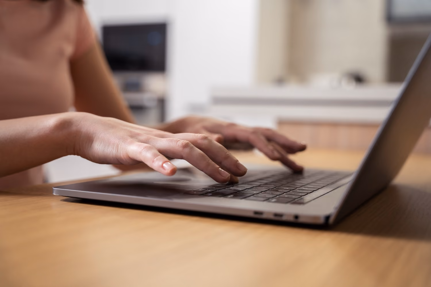 Outsourcing Live Chat Agents: A Boost to Customer Satisfaction